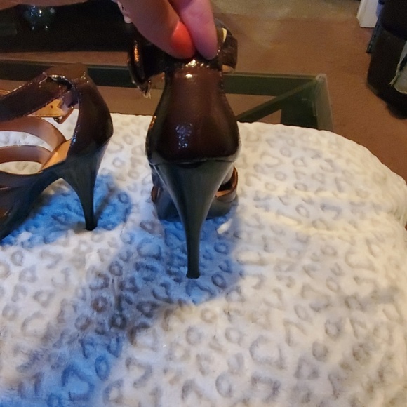 Shoes - Picture 3 of 5